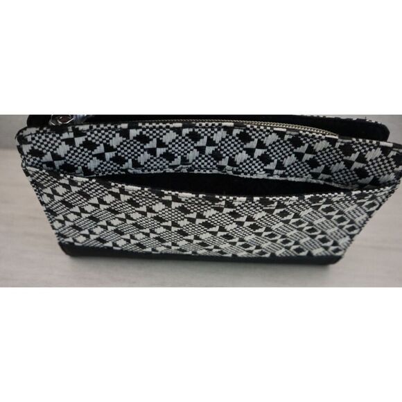 Relic Women's Black/White Checkered Print 1/2 Zip Wallet - Picture 7 of 11